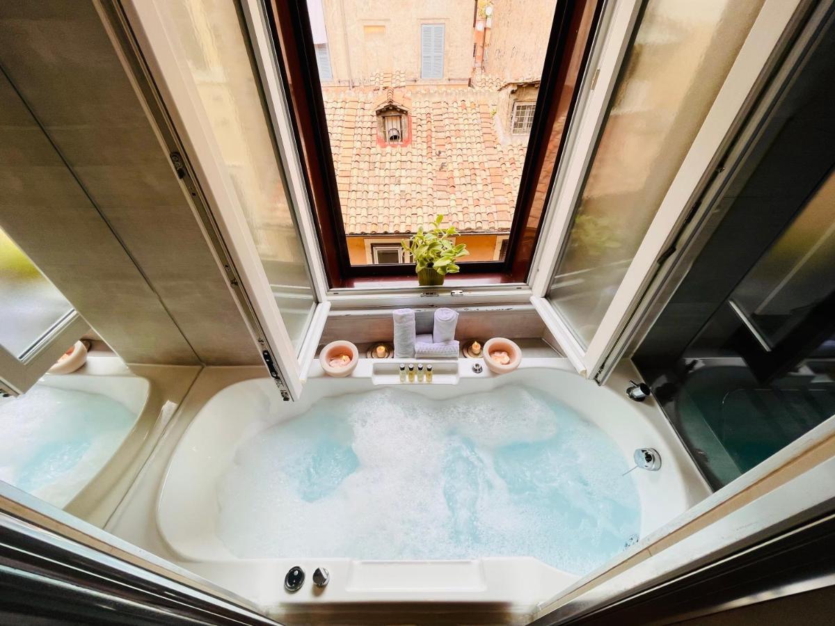 Town House Spagna- Luxury Rooms With Jacuzzi Bath Roma Exterior foto